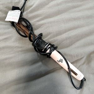 L’ange rotating curling wand